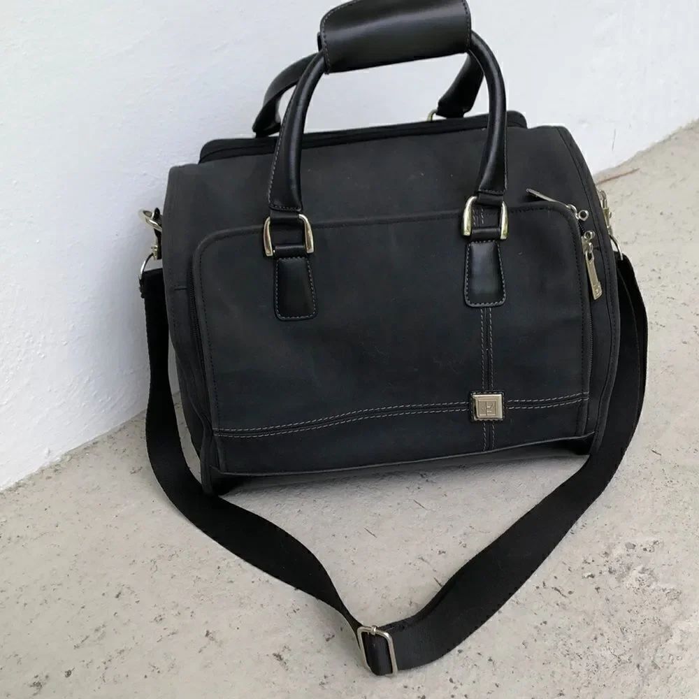 DVF Makeup Carry on 